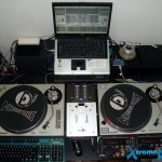 Parte 3 dos equipamentos do lado direito do estúdio Xtreme DJ